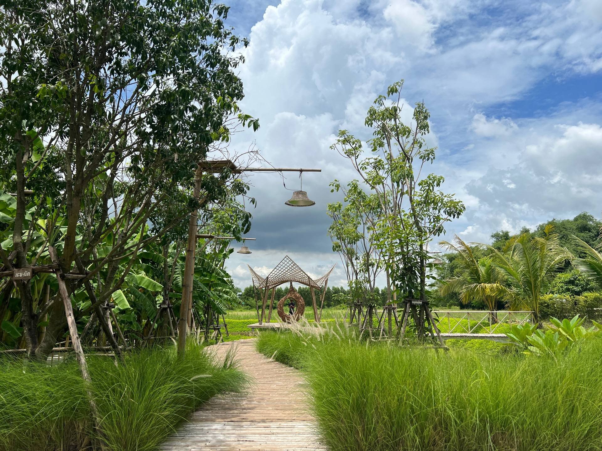 วัดเนินสุธาวาส